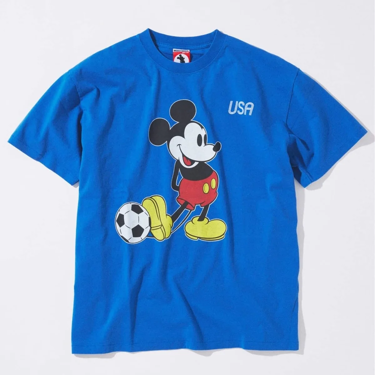 【大人のミッキーデザインTシャツ】観戦気分が盛り上がる。「ジャーナル スタンダード」別注のサッカープリントT8型
