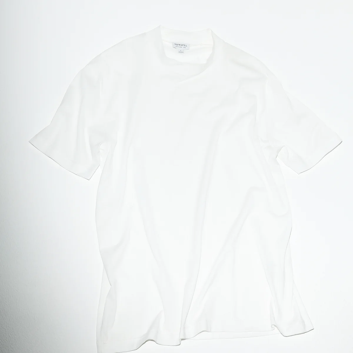 SUNSPEL × LAND OF TOMORROWのモックネックTシャツ
