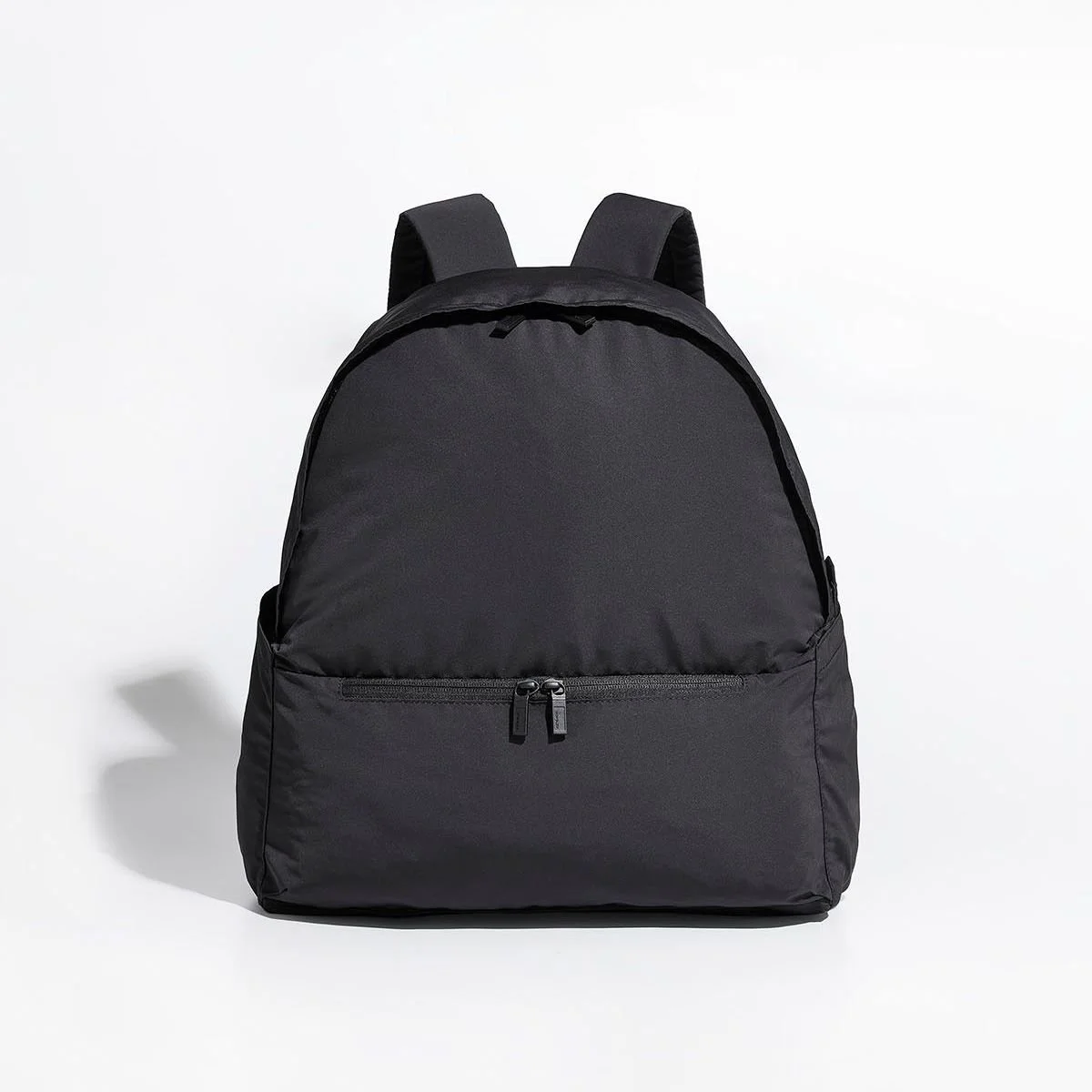 大人の黒バッグは「軽さ」が正義。軽量化を追求したモノリスの新シリーズ「STANDARD Neutral」が快適すぎる！ 