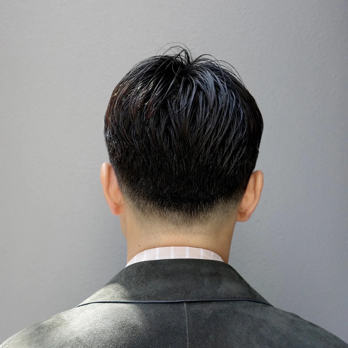「カジュアルなヘアスタイルに飽きたら、原点回帰」