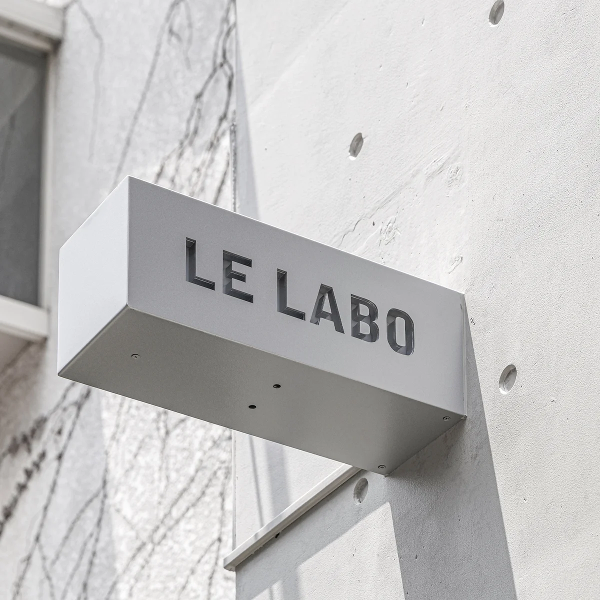 LE LABO代官山店がリニューアル！　18年の歴史を受け継ぐ"東京らしさ"を体現した究極のフレグランス空間【ル ラボ】