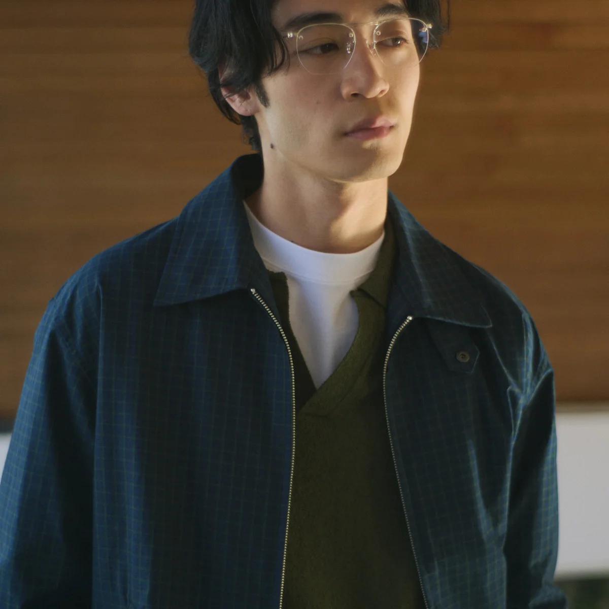 懐かしさとモダンが共存する、知的カジュアル【04＋09】