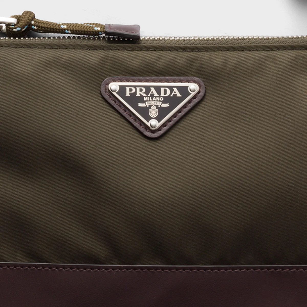 【プラダ】冬の格上げメンズ財布、バッグ、シューズ... 限定セレクションが揃うポップアップ開催中！