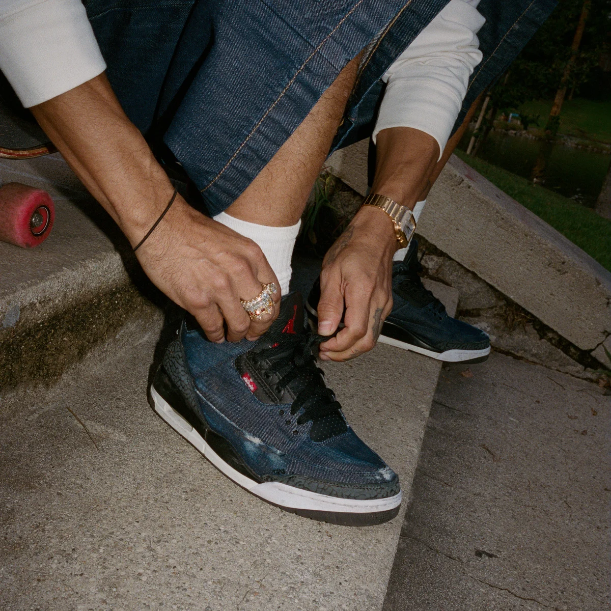 【差がつく大人のリーバイス】デニムスニーカーの最高峰。エア ジョーダン 3コラボ限定モデルほかコレクションアイテム全部見せ