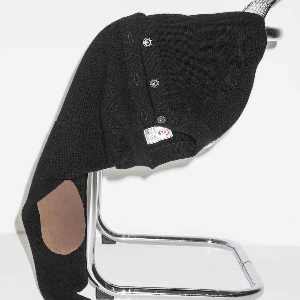 The CLASIK × corgi × LAND OF TOMORROWのクルーネックカーディガン