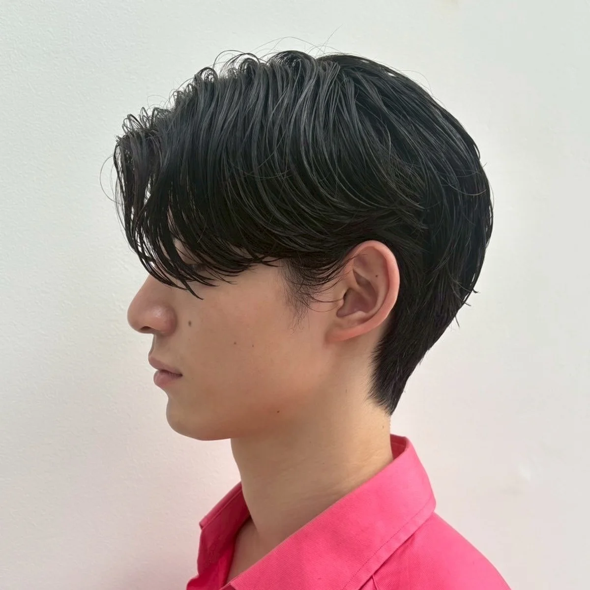 「パーマは控えめに巻くくらいが落ち着く」