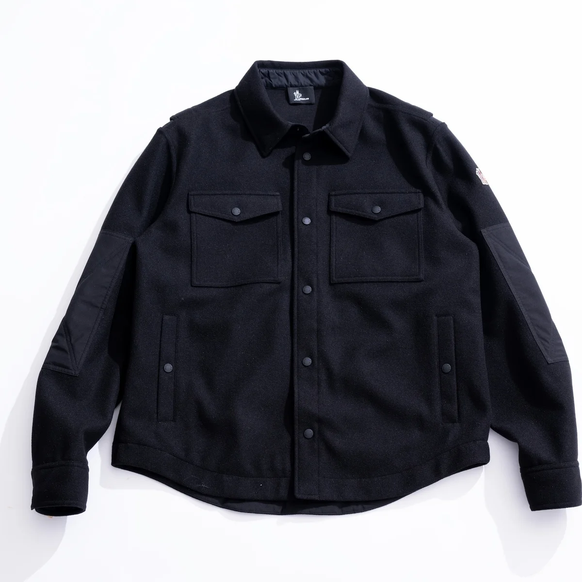 【モンクレール グルノーブル × RHC ロンハーマン】機能と品格を兼ね備えた別注ゴアテックス黒アウターが買い