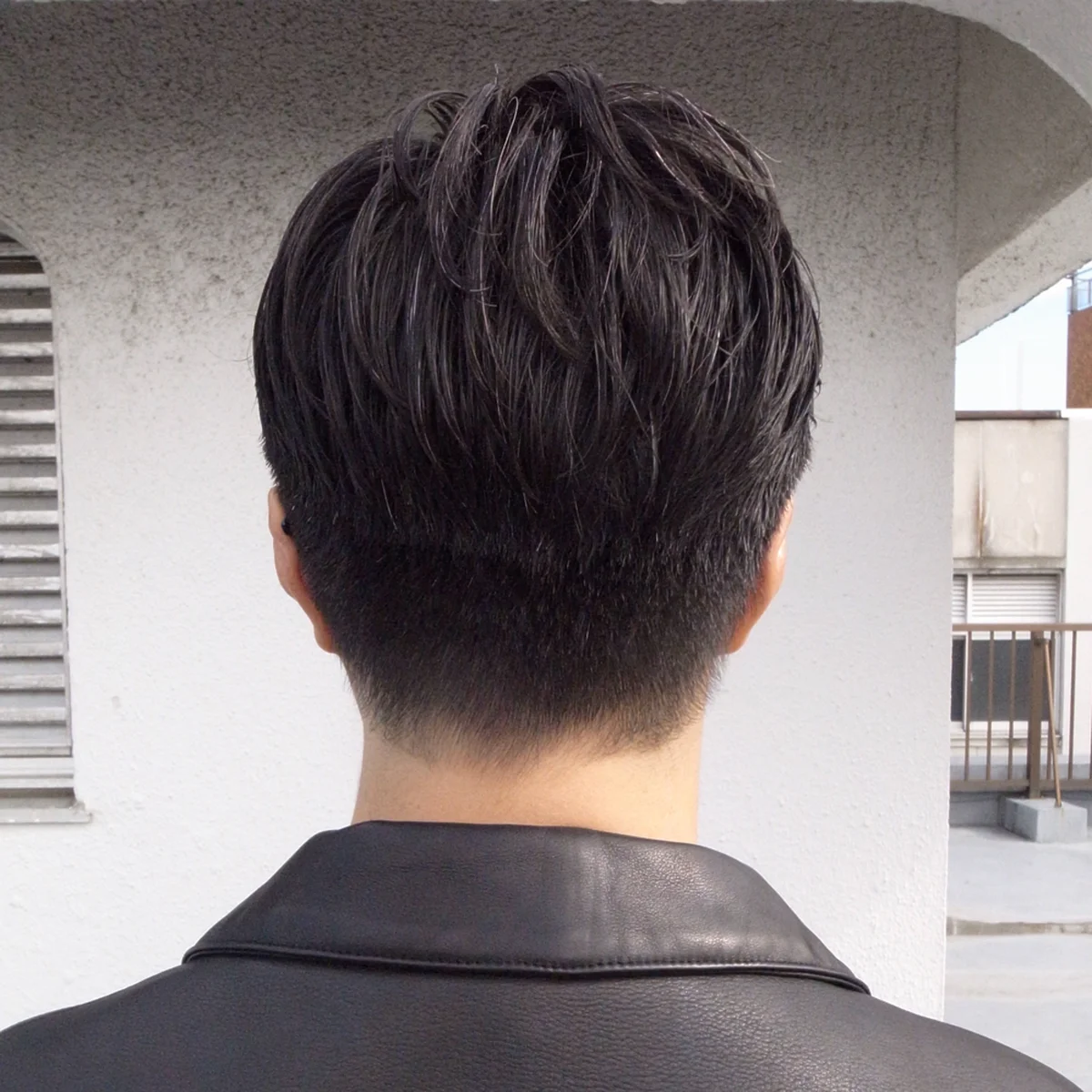 「硬い髪には強すぎないパーマがちょうどいい」