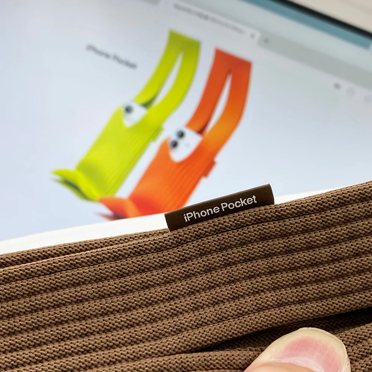 【iPhone Pocket】Appleとイッセイ ミヤケがコラボした3Dニットアクセサリーを使ってみた!【11月14日発売】