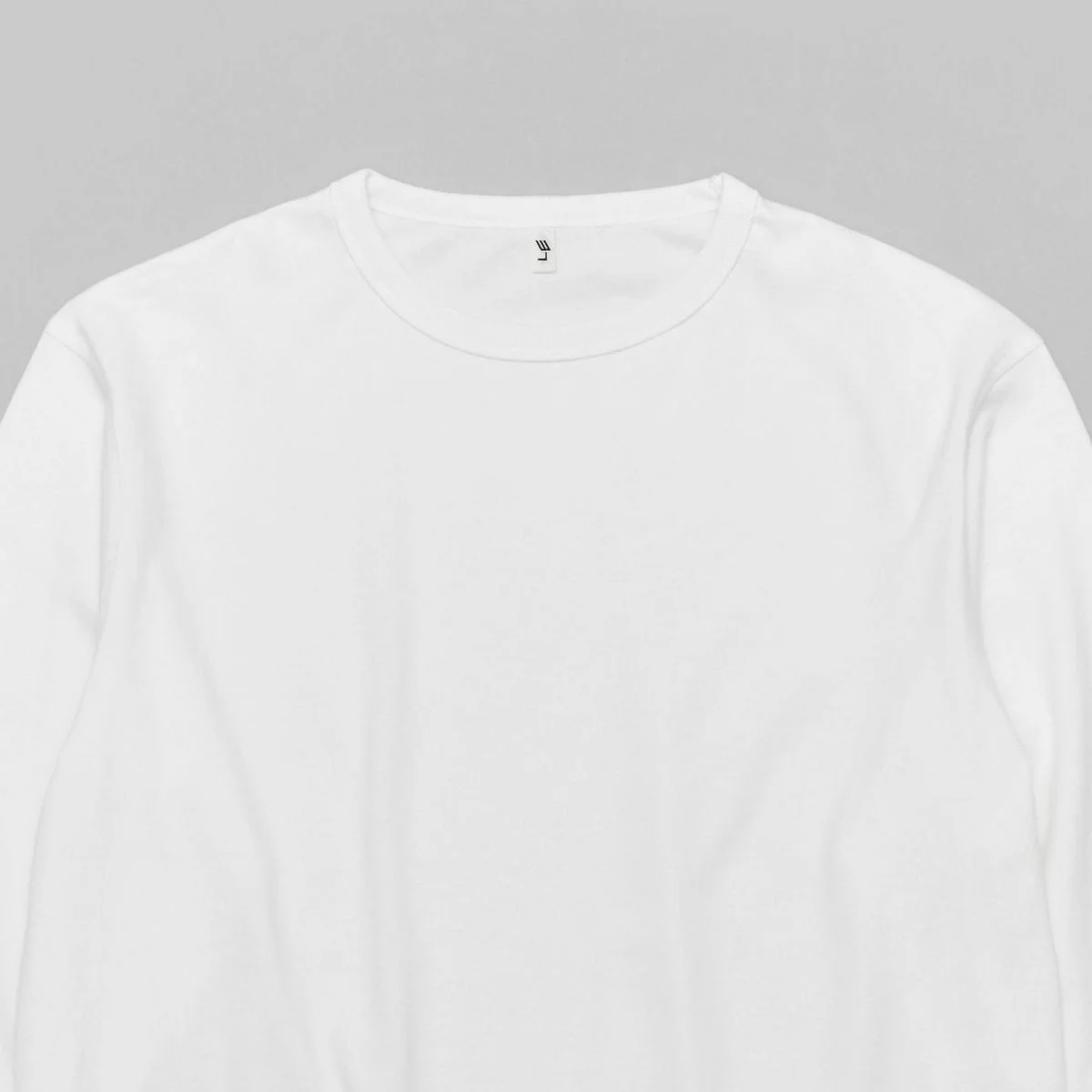 【大人のロンT】一枚で着てもだらしなく見えない。レショップ「LE」のタフで上品な新作