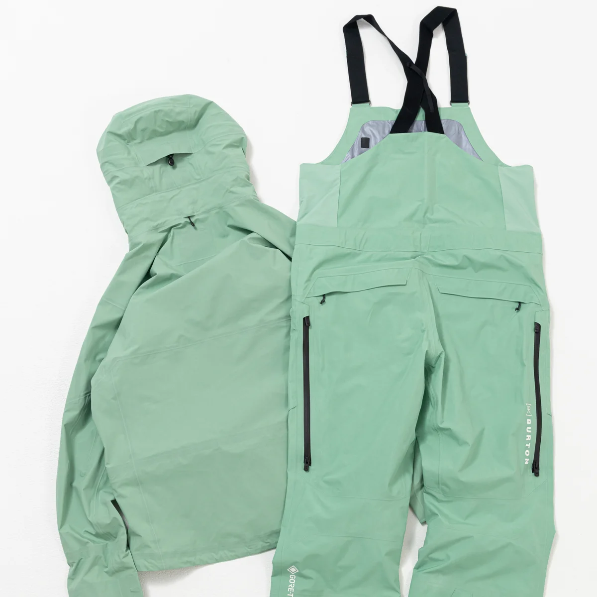 BURTON [ak]®｜ホバー ジャケット&フリーバード ビブパンツ