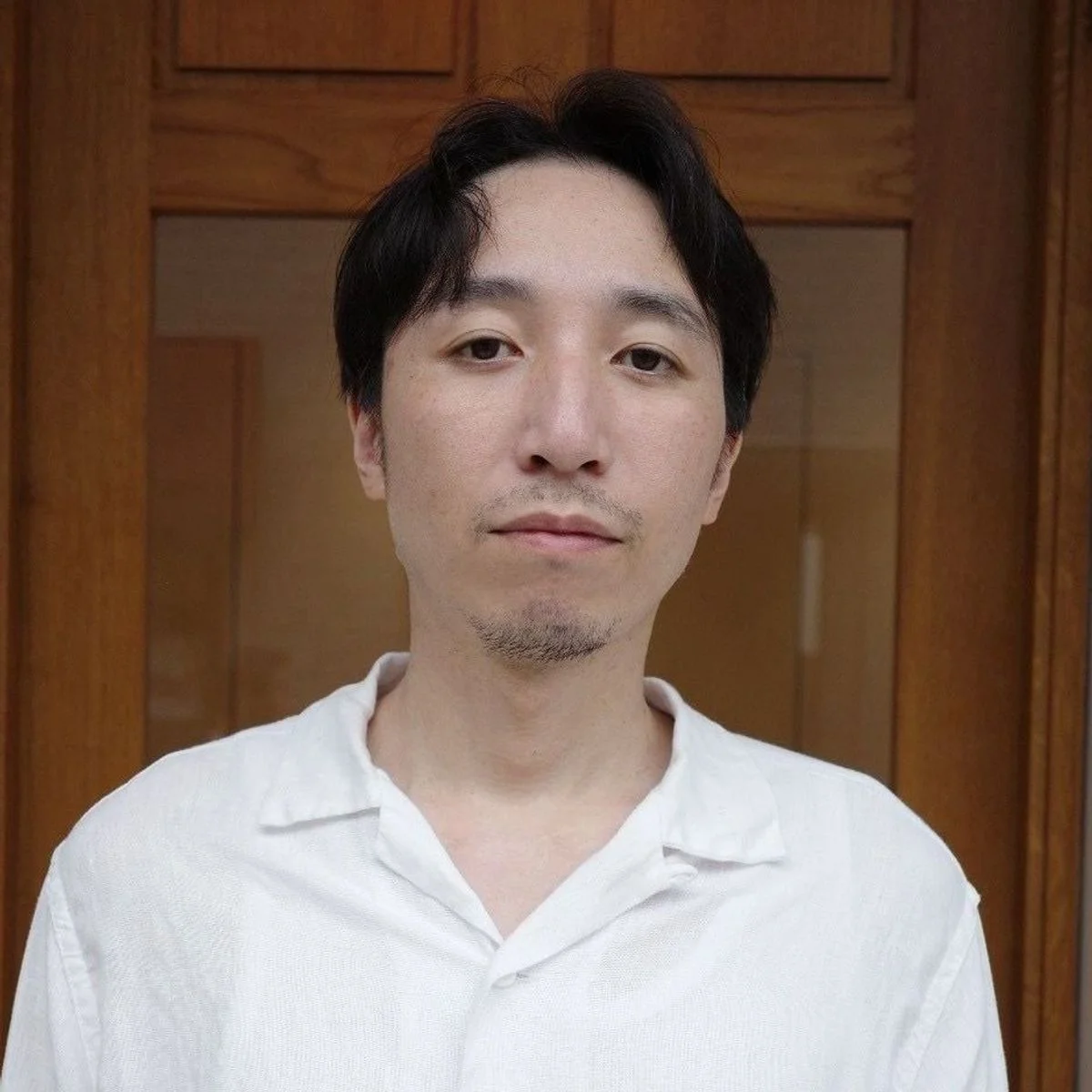 ペタッと見せない、大人のセンターパート