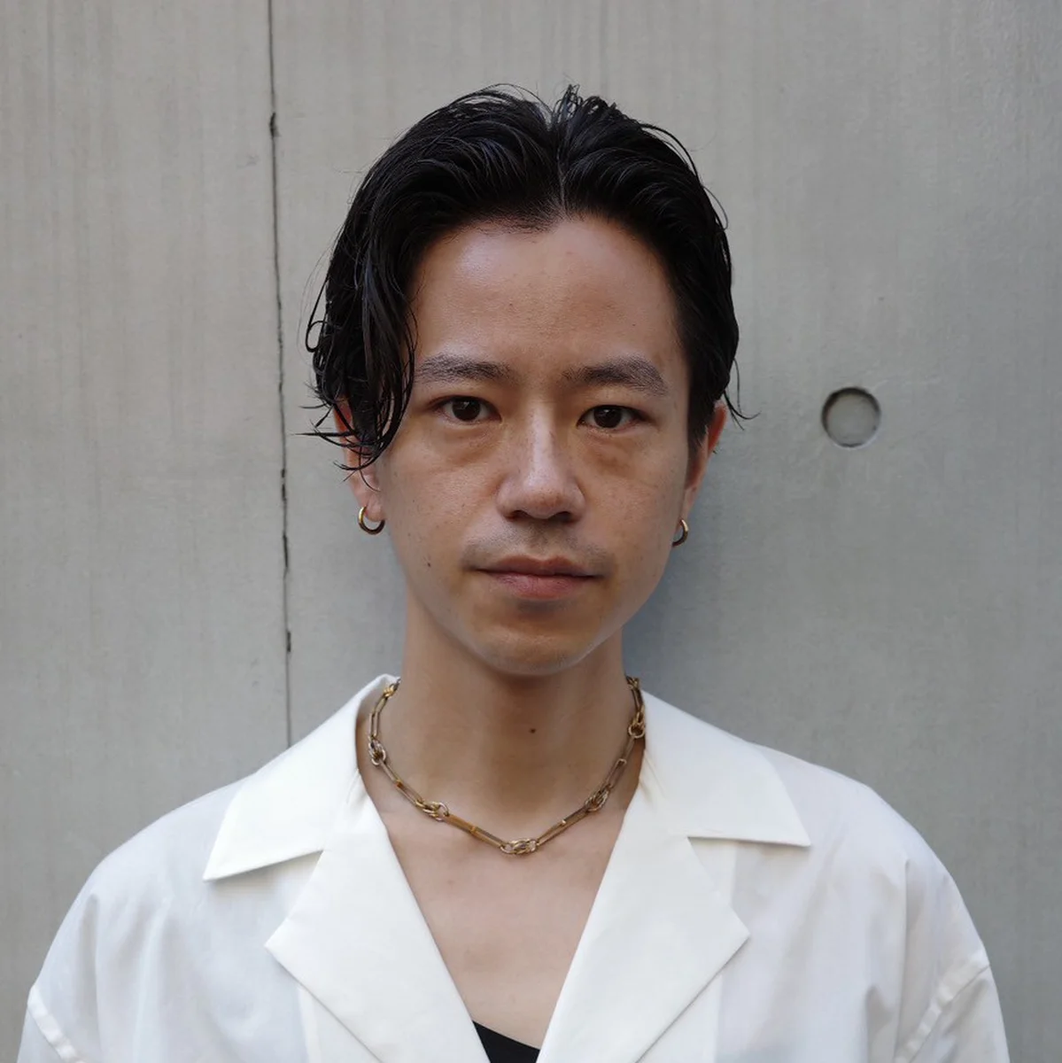 「あえて重めに残して髪のパサつきを抑える」