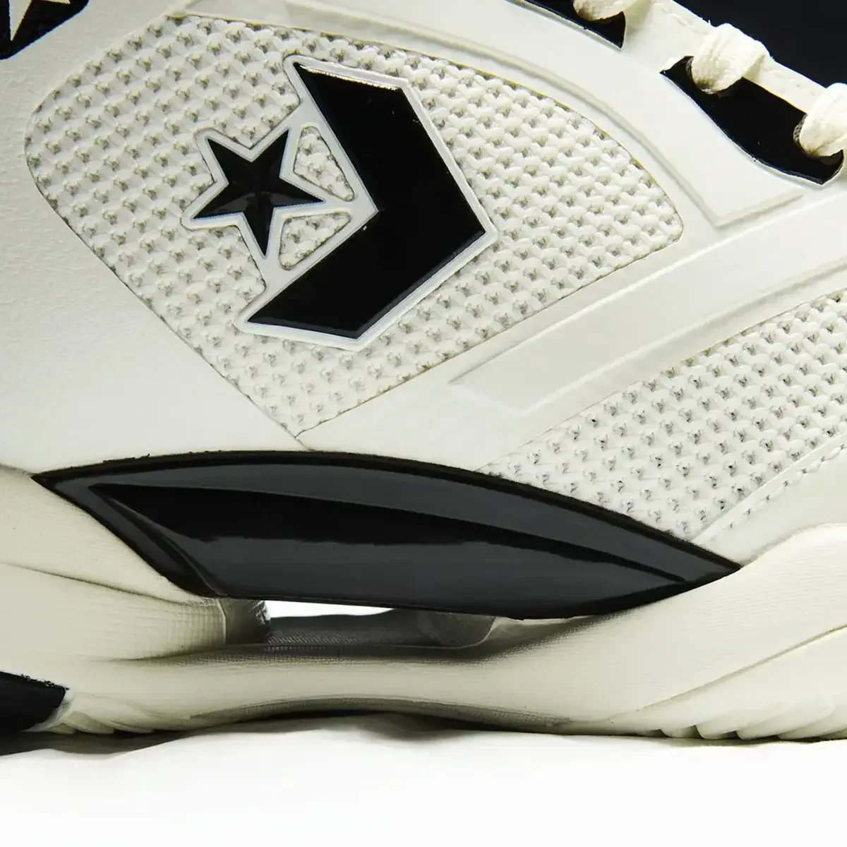 【1万円台以下】注目はコンバースの『スラムダンク』宮城リョータモデル現代版。大人が買うべきコスパ抜群スニーカー6選