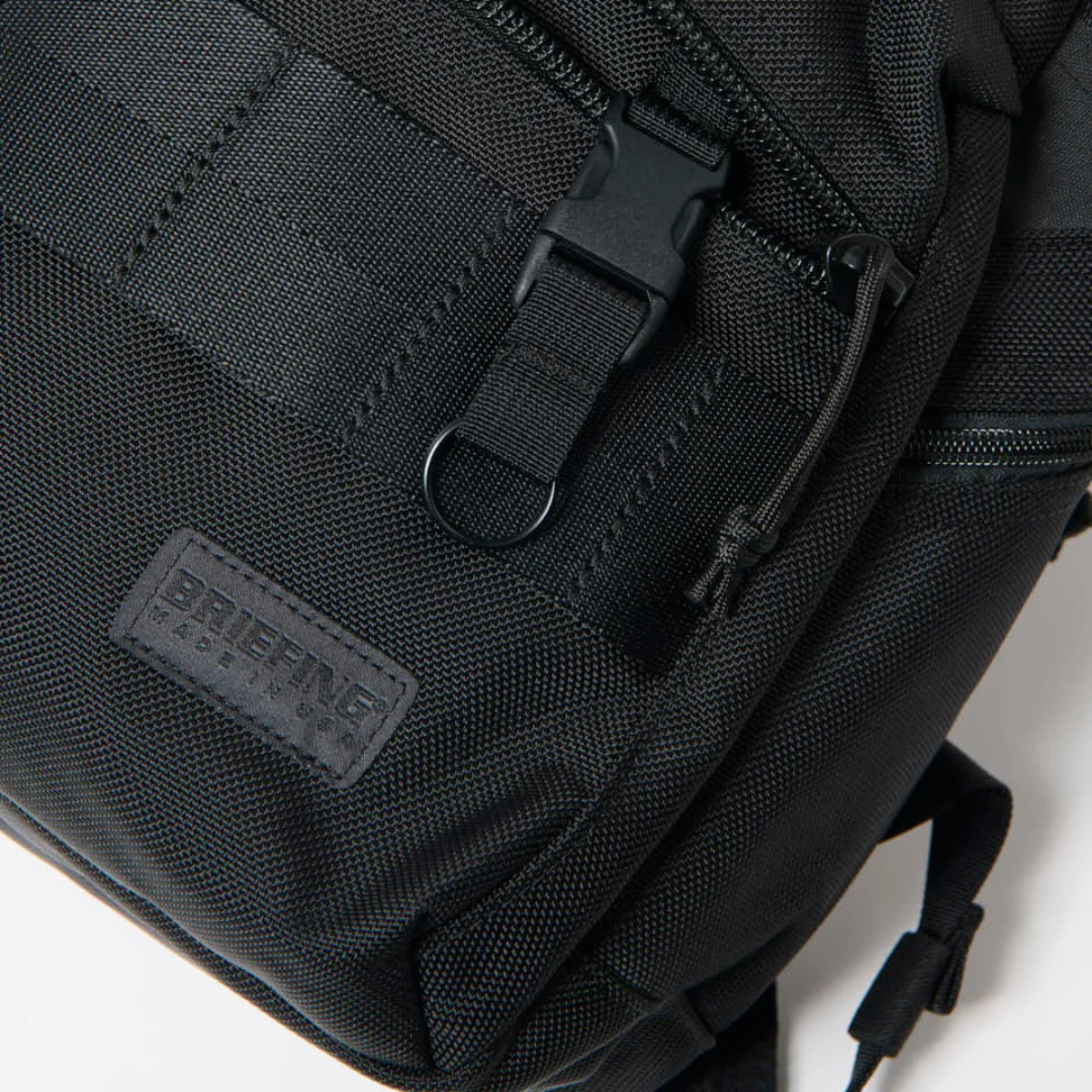 BRIEFINGの”DELTA”バックパック