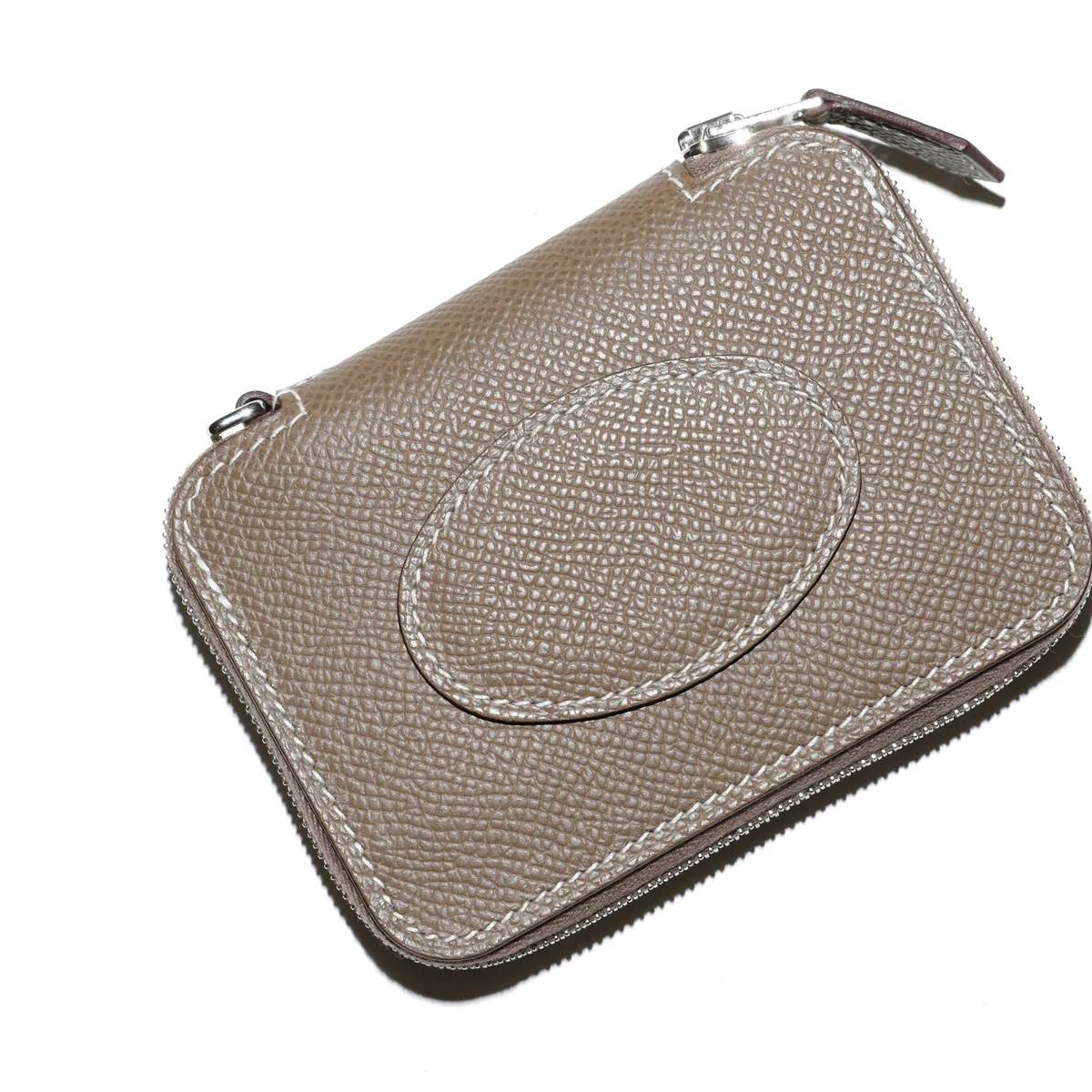 HERMÈSのマカロン コンパクト