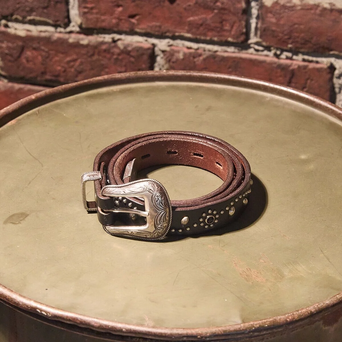 【大人のレザー小物】ベルトから財布まで。アークネッツが「HTC」に別注した4つの特別モデル