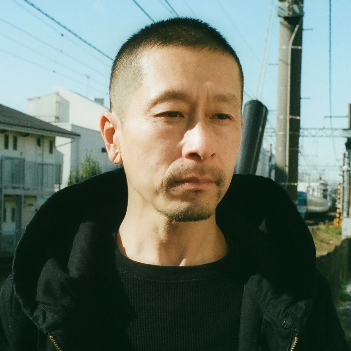 「ただの丸刈りに見せない、バズカット」