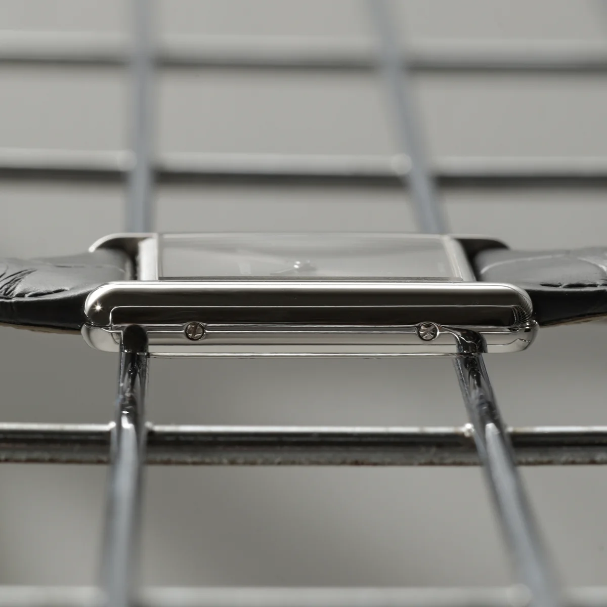 Cartierの「タンク ルイ カルティエ」