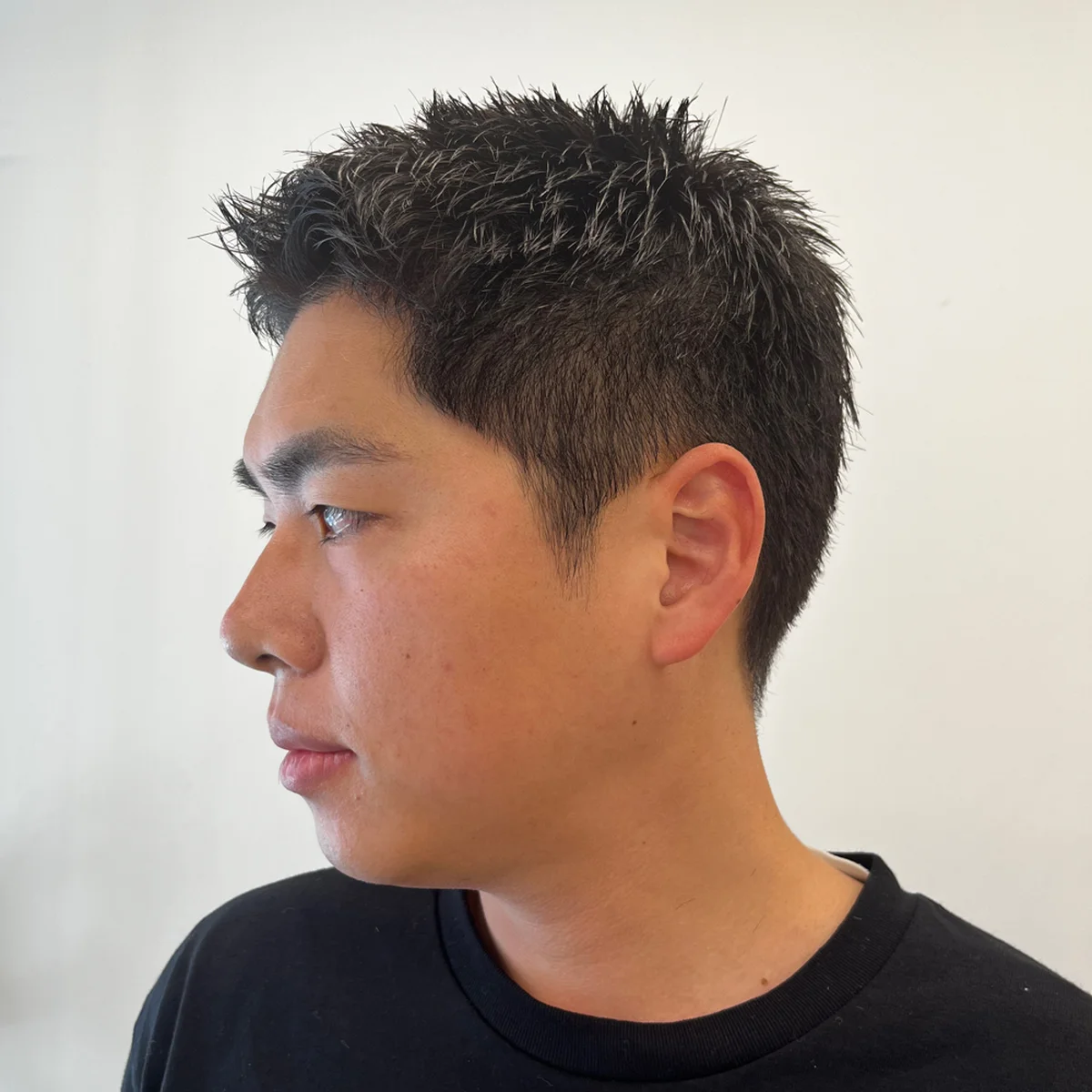 「刈り上げはえり足と耳周りだけ」