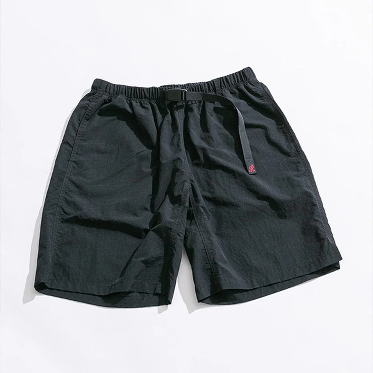 【差がつく大人のグラミチ】黒とグレー、両方欲しい。「エカル」別注の機能性ショーツがいい感じ