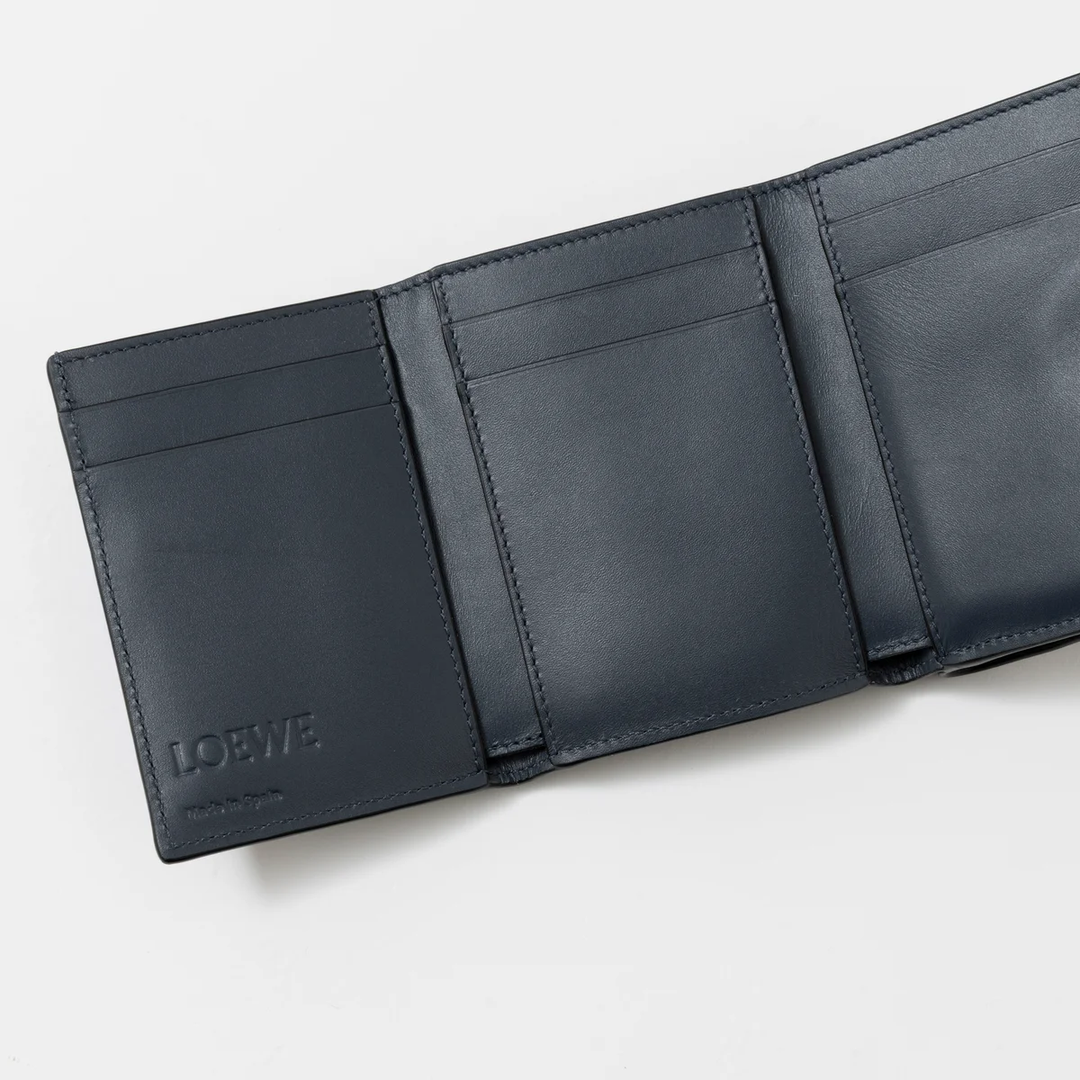 LOEWE｜トライフォールド ウォレット