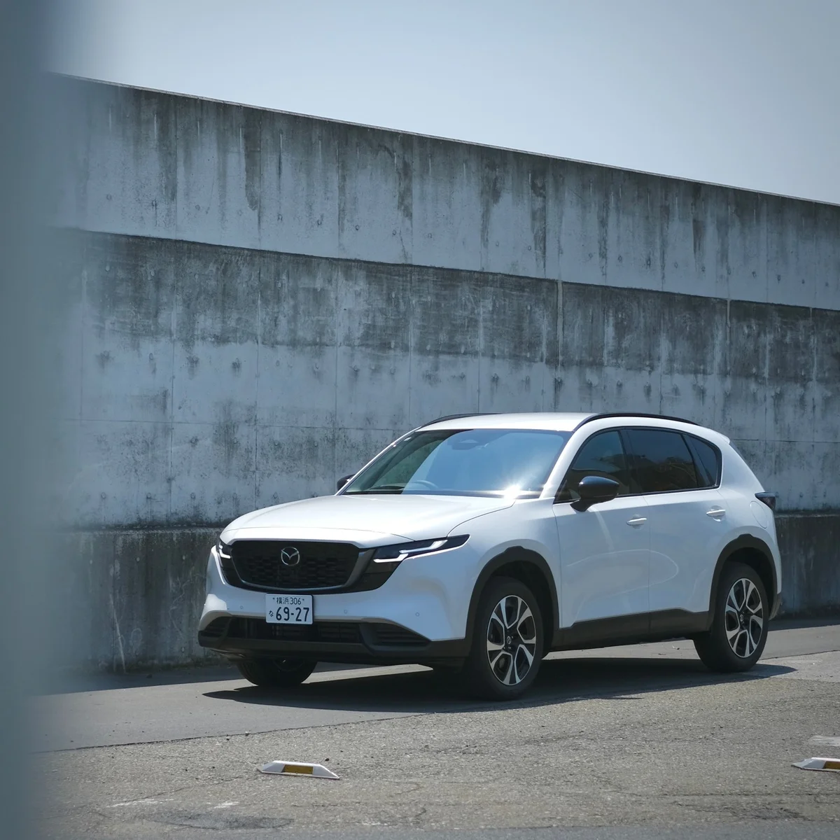 【おしゃれな大人のクルマ選び】リアシートの広さに感動。新型のマツダ「CX-5」は、ますます家族思いになった！