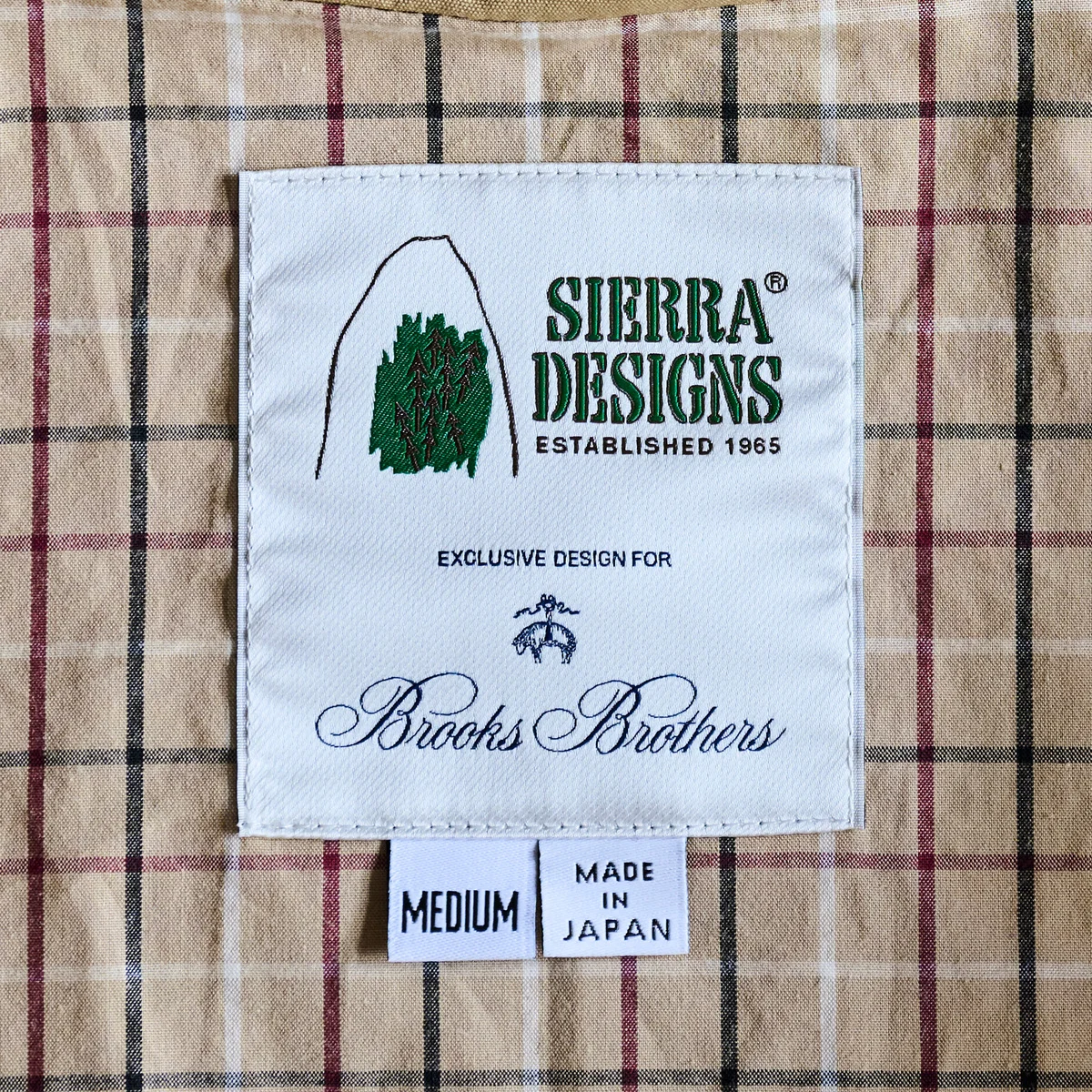 【差がつく大人の春アウター】「ブルックス ブラザーズ」✕「シエラデザインズ」日本限定コラボのマウンテンパーカーは完売前に狙え！