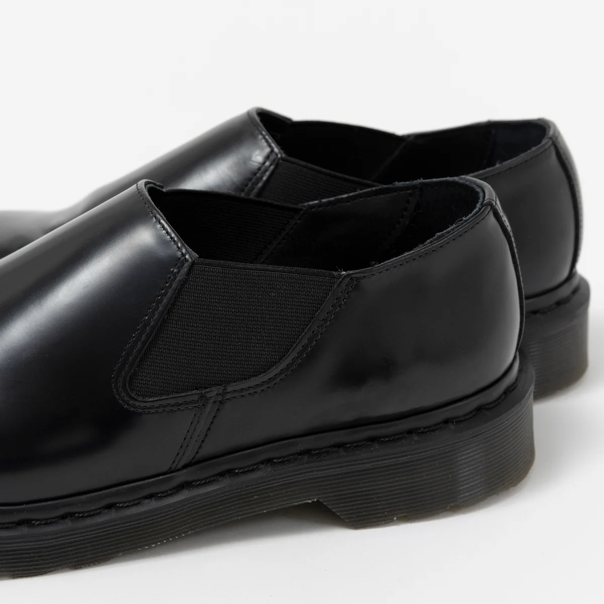 Dr.Martens｜サイドゴアシューズ「LOUIS」