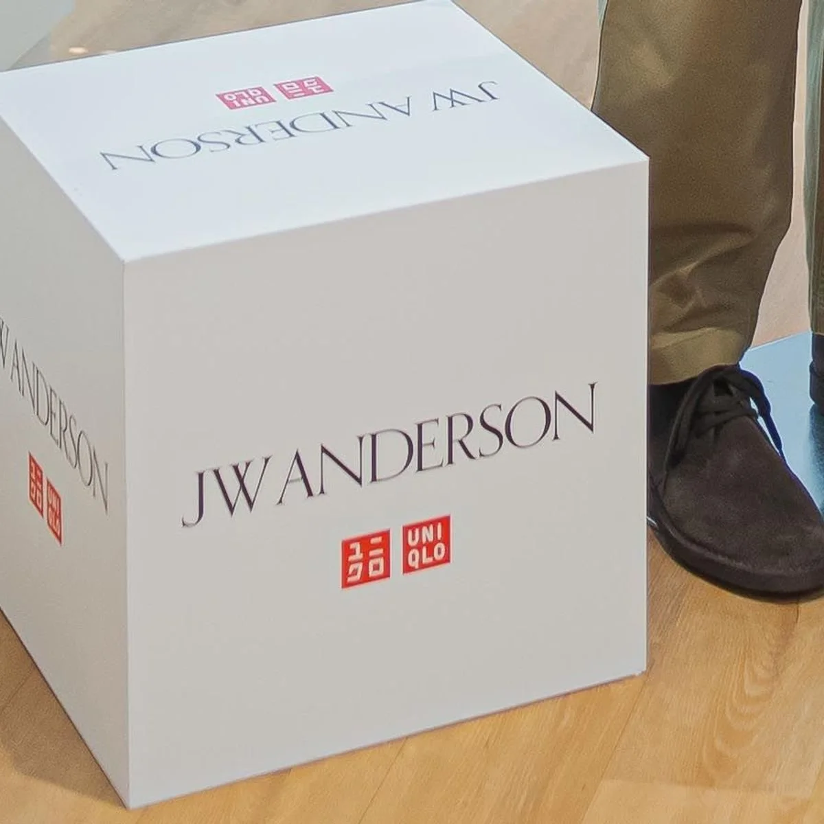 【大人のユニクロ】「UNIQLO and JW ANDERSON」新作試着ルポ。太くも細くもない「ストレートワークパンツ」がちょうどいい【10月16日発売】