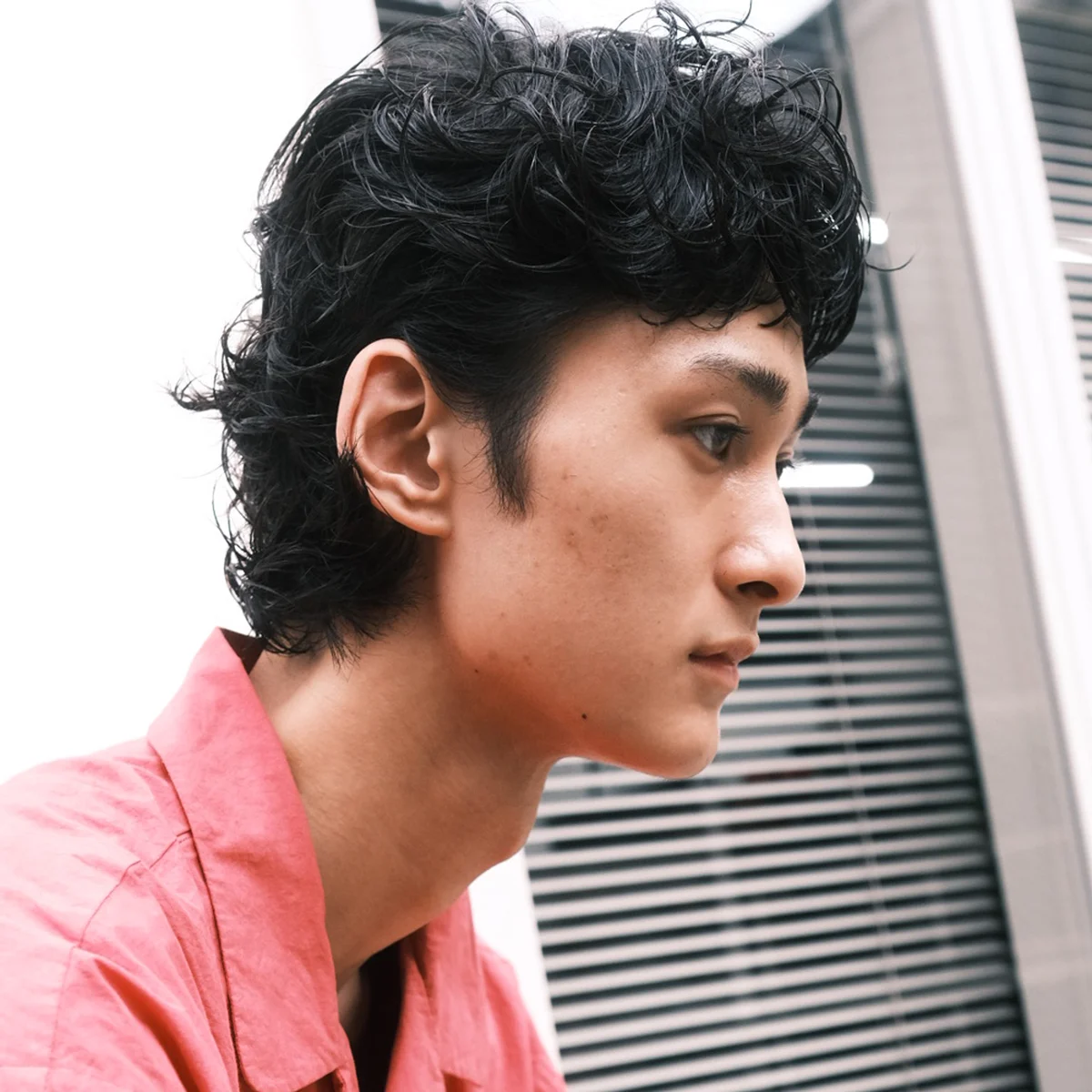 「パーマでくせ毛を扱いやすくする」