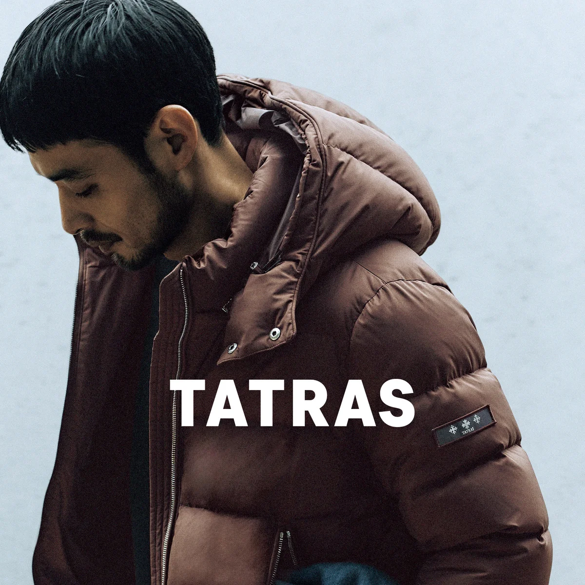 大人のためのダウンを新色で。タトラスと迎える冬の訪れ