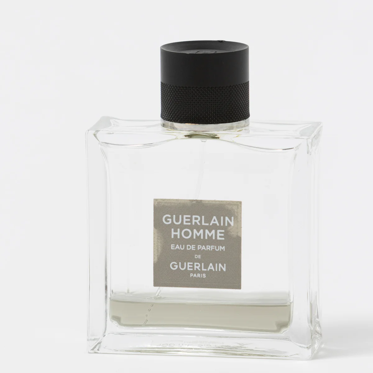 UOMOの編集者がリアルで長年愛用している香水とは？