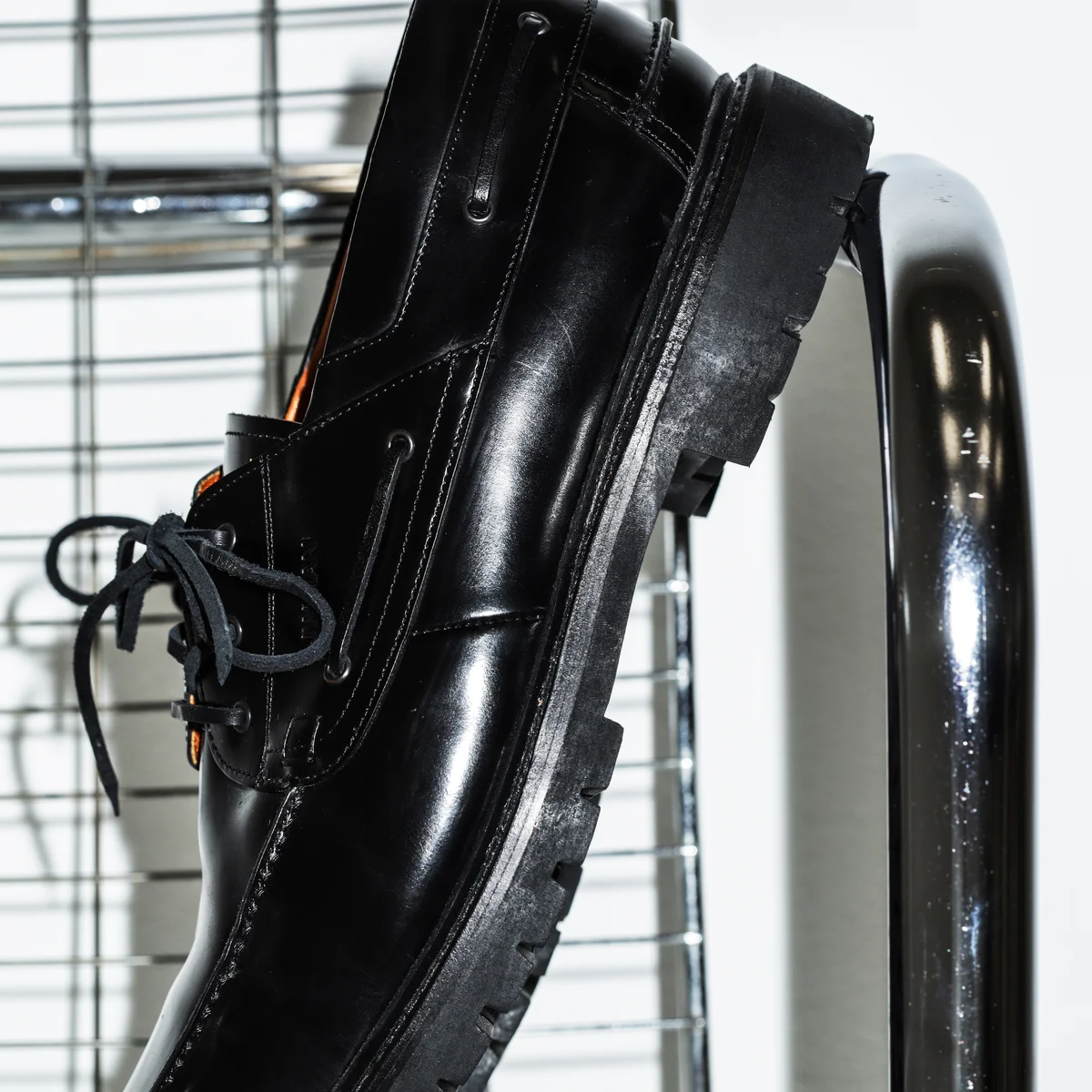 JUNYA WATANABE MAN × HEINRICH DINKELACKERのレザーデッキシューズ