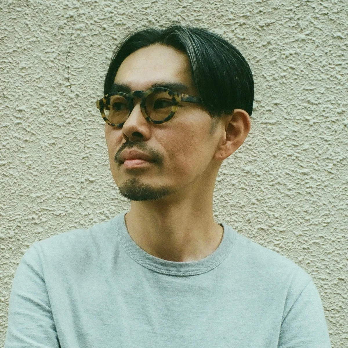 「白髪は隠さず、潤いと清潔感で魅せる」