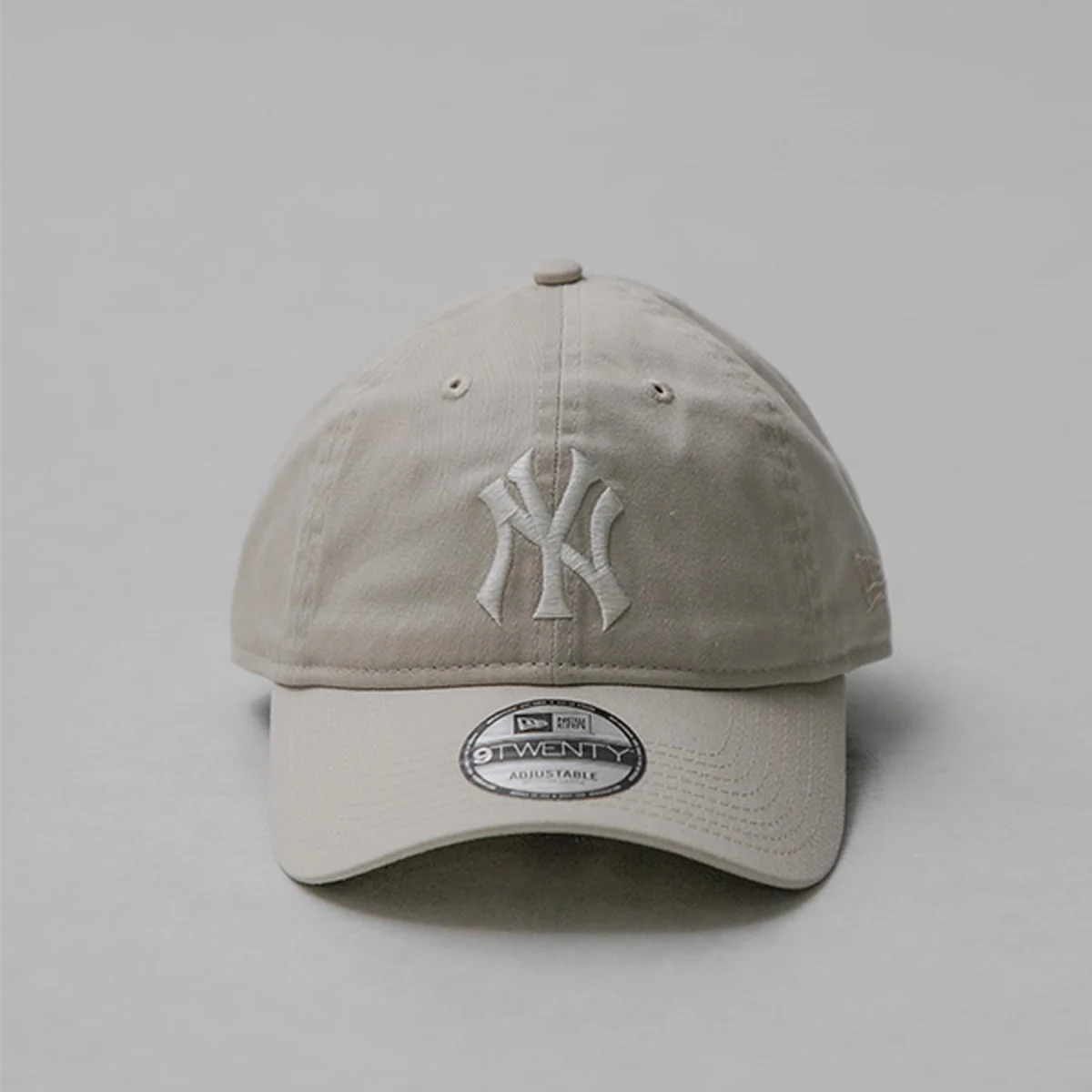 【大人が買うべきニューエラ】ウォッシュ加工×シックカラーの、差がつくアジ系「ヤンキースキャップ」に注目
