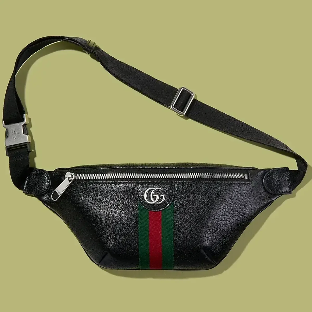 【グッチ】大人が買うべき新作バッグ7選。PC収納つきバックパックから縦型ミニショルダーまで【GUCCI】