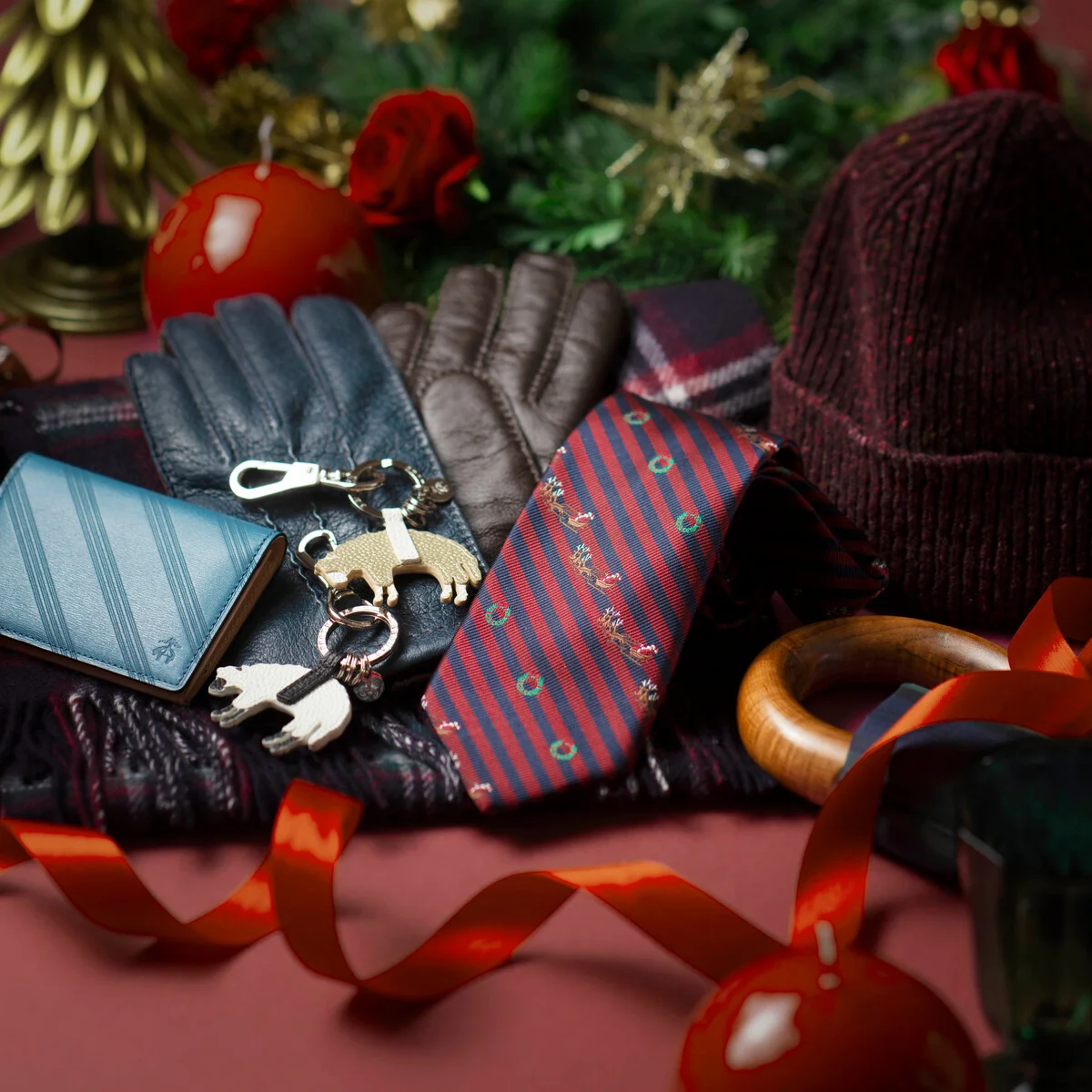 【大人のブルックス ブラザーズ】ミニ財布、ネクタイ、ニット小物... ホリデーギフトや自分へのご褒美に選びたいホリデーコレクション