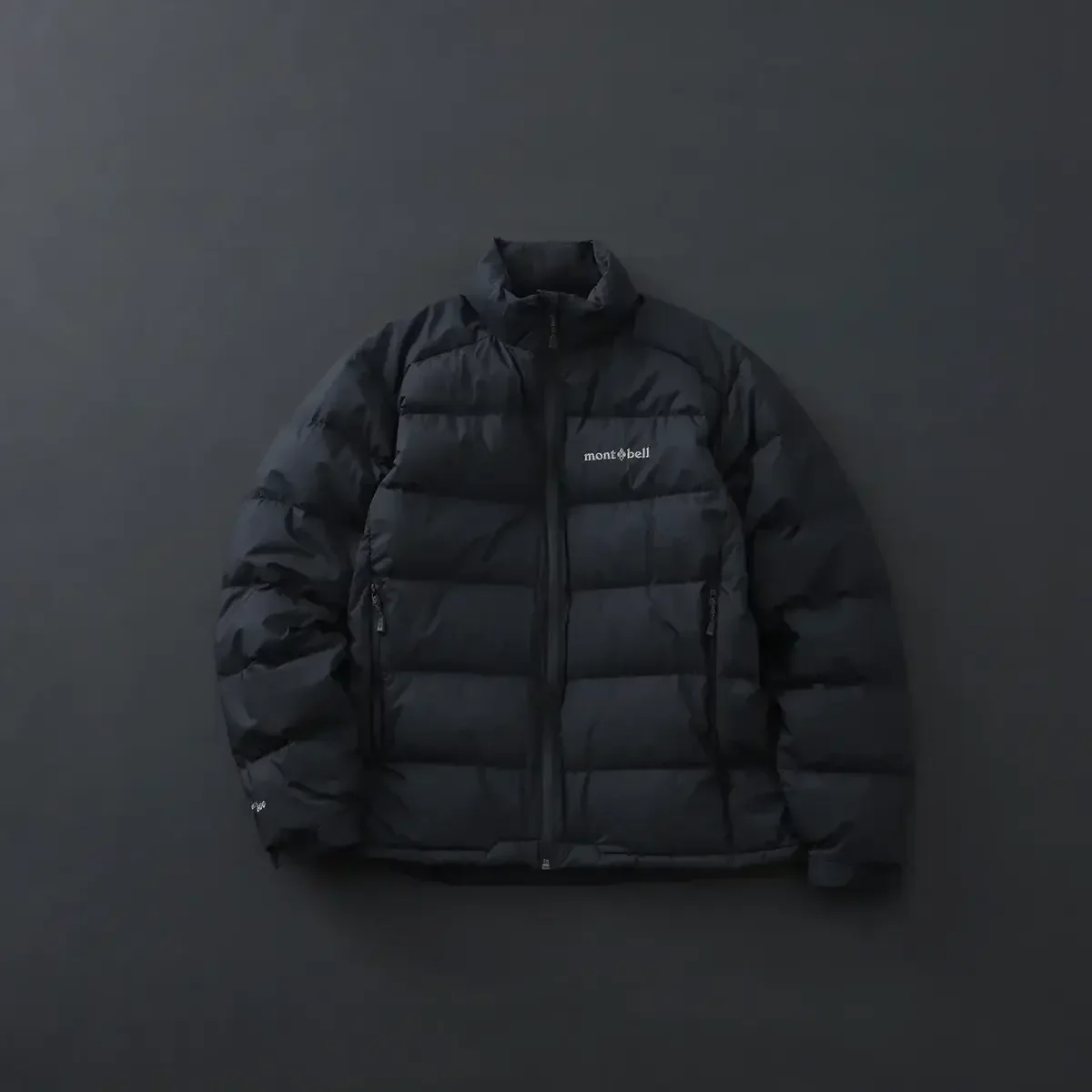 1位は『【大人のダウン】モンベル、コム デ ギャルソン・オム... 子供っぽくみえない「フード無しの黒ダウン」7選』【週間人気記事BEST5】