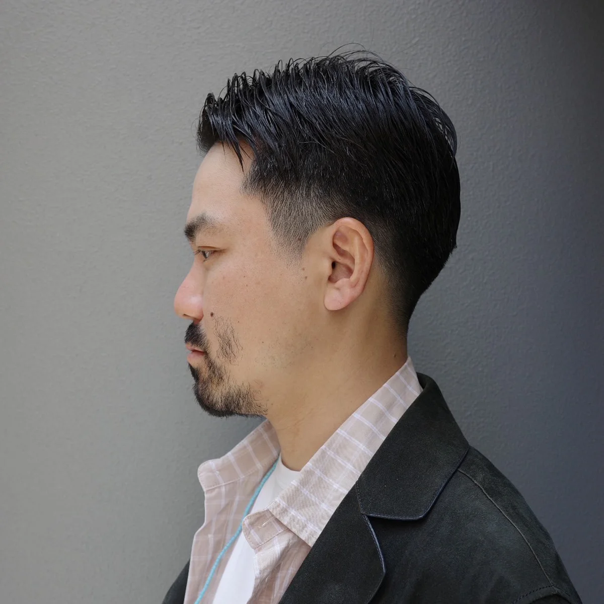 「カジュアルなヘアスタイルに飽きたら、原点回帰」