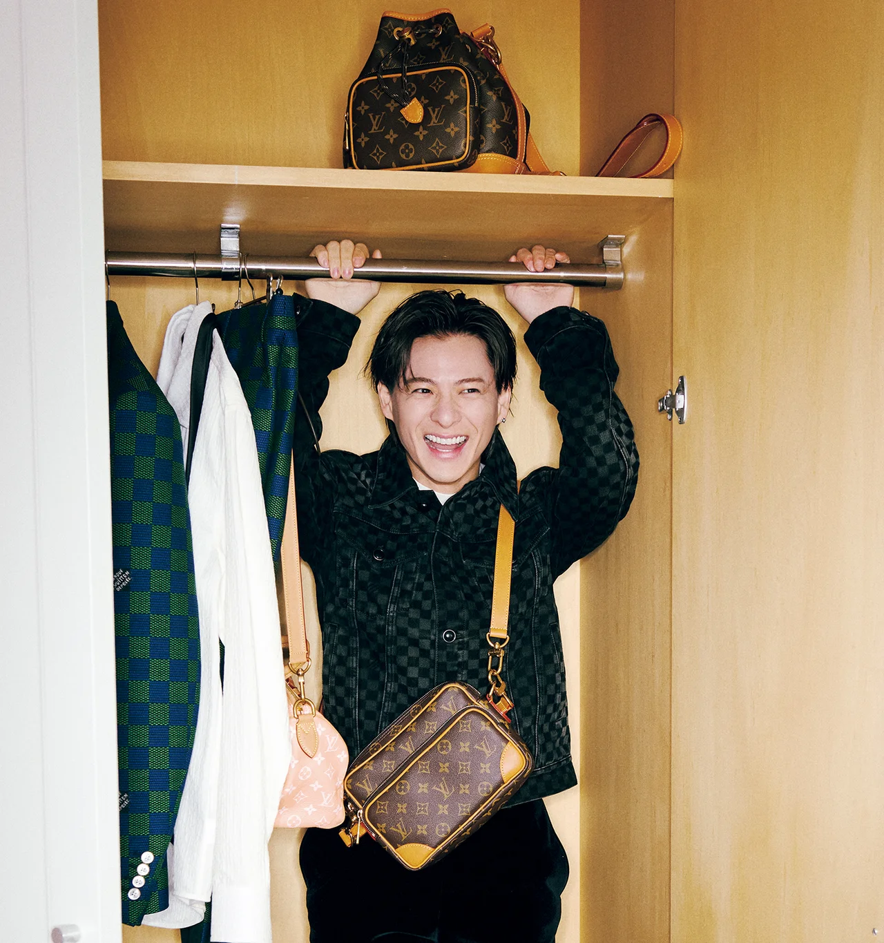 平野紫耀、ルイ・ヴィトンと魅せる二つの顔 - FASHION | UOMO